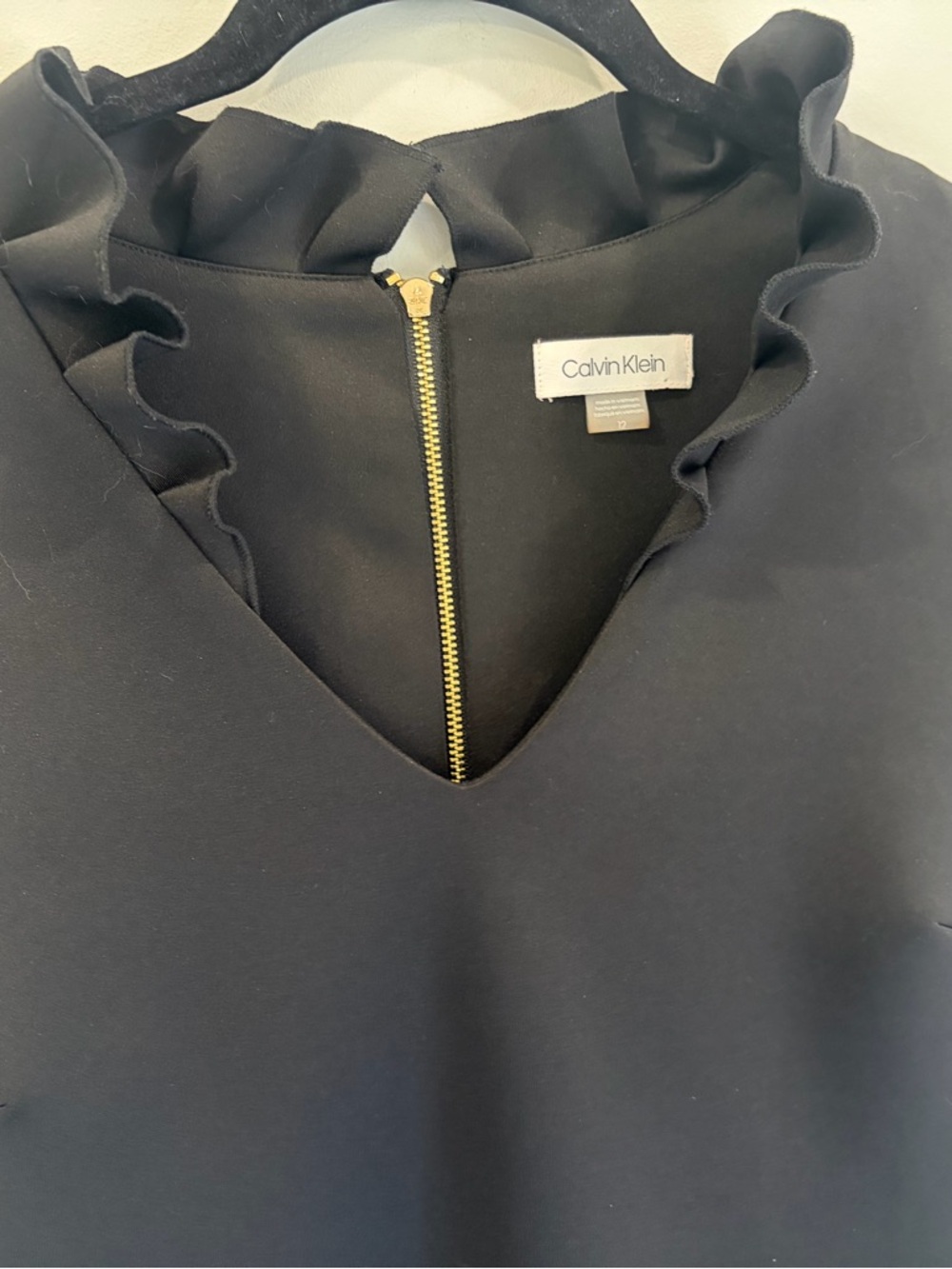 Calvin Klein Sleeveless Sheath Dress with Ruffleneck Quiet Luxury Timeless - Picture 4 of 4